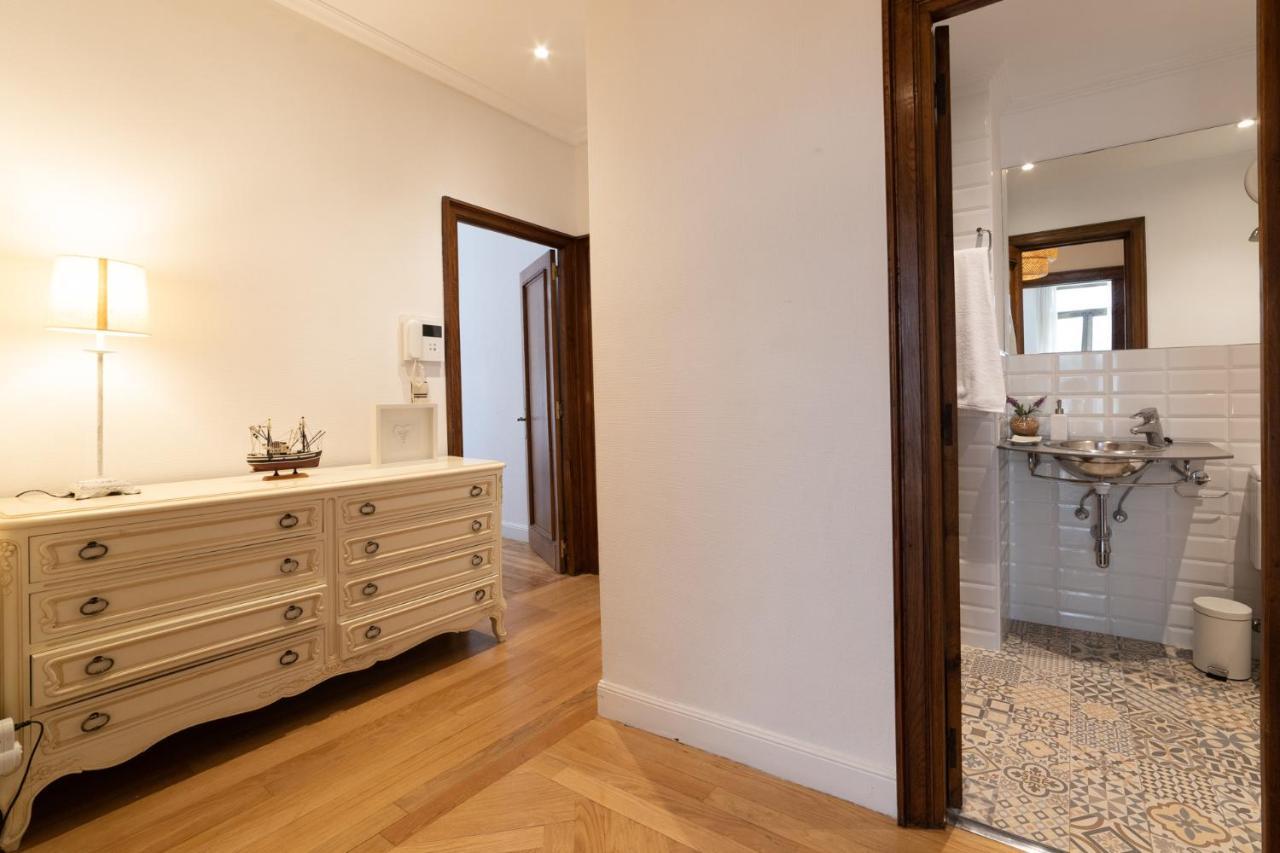 La Concha Cozy Balcony Apartment By Cisan Rentals San Sebastián Kültér fotó