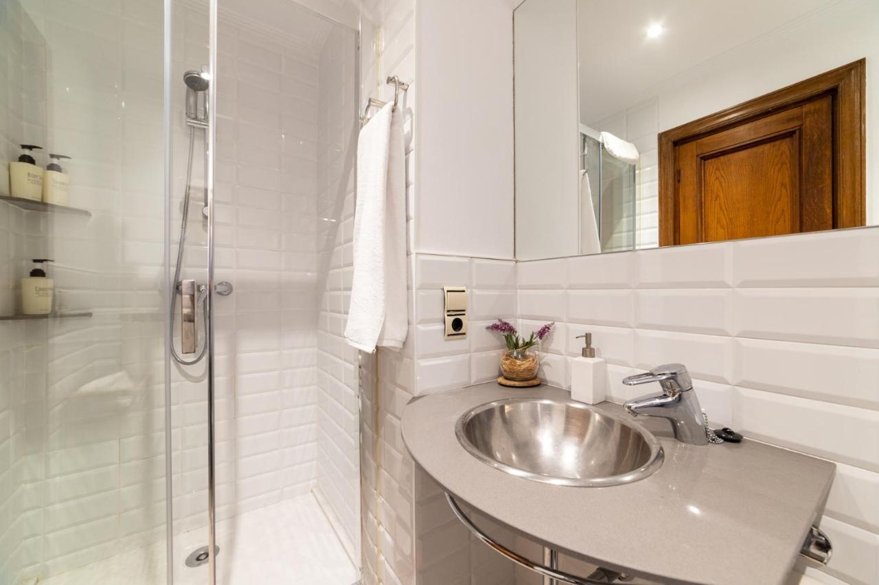La Concha Cozy Balcony Apartment By Cisan Rentals San Sebastián Kültér fotó